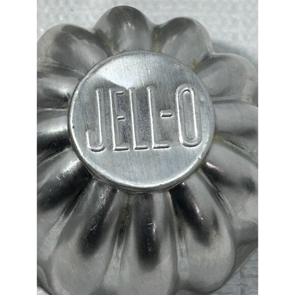 Vintage Set of 6 Jello Mold Aluminum Mini Small Cake Molds Tart Baking Pans - Picture 1 of 9
